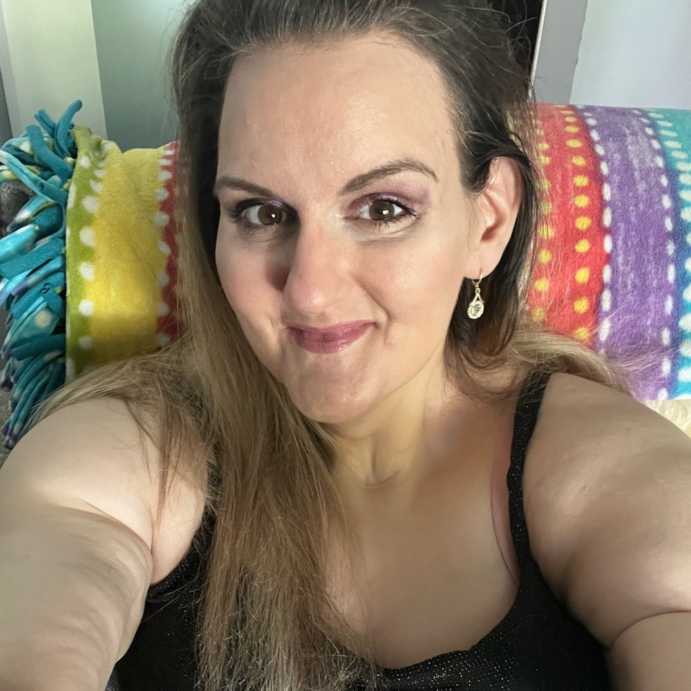 Meet your Posher, Victoria-Anne